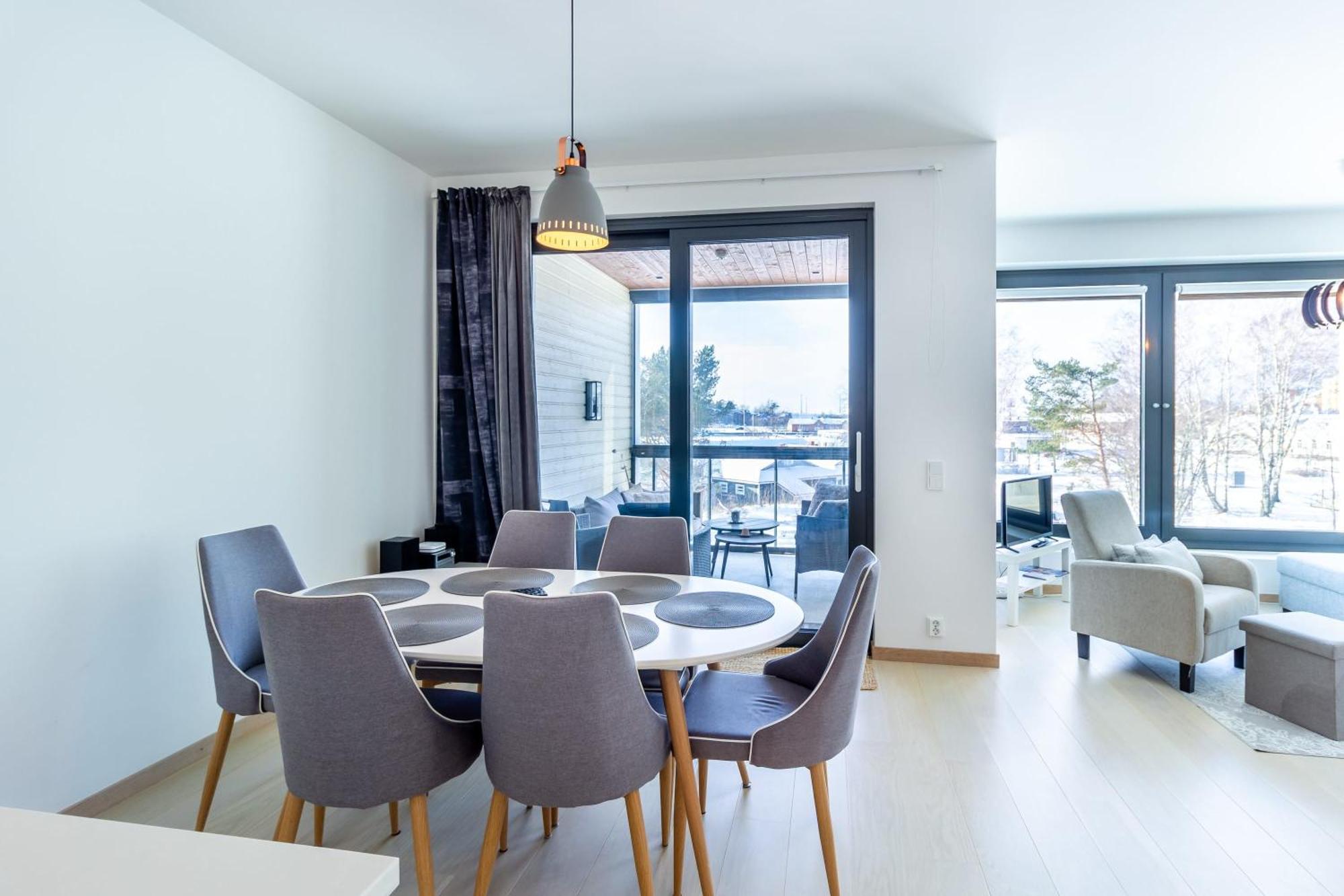 Regatta Seaside In Apartment